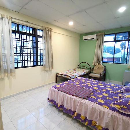 Cosy Homestay Ulu Tiram Zewnętrze zdjęcie