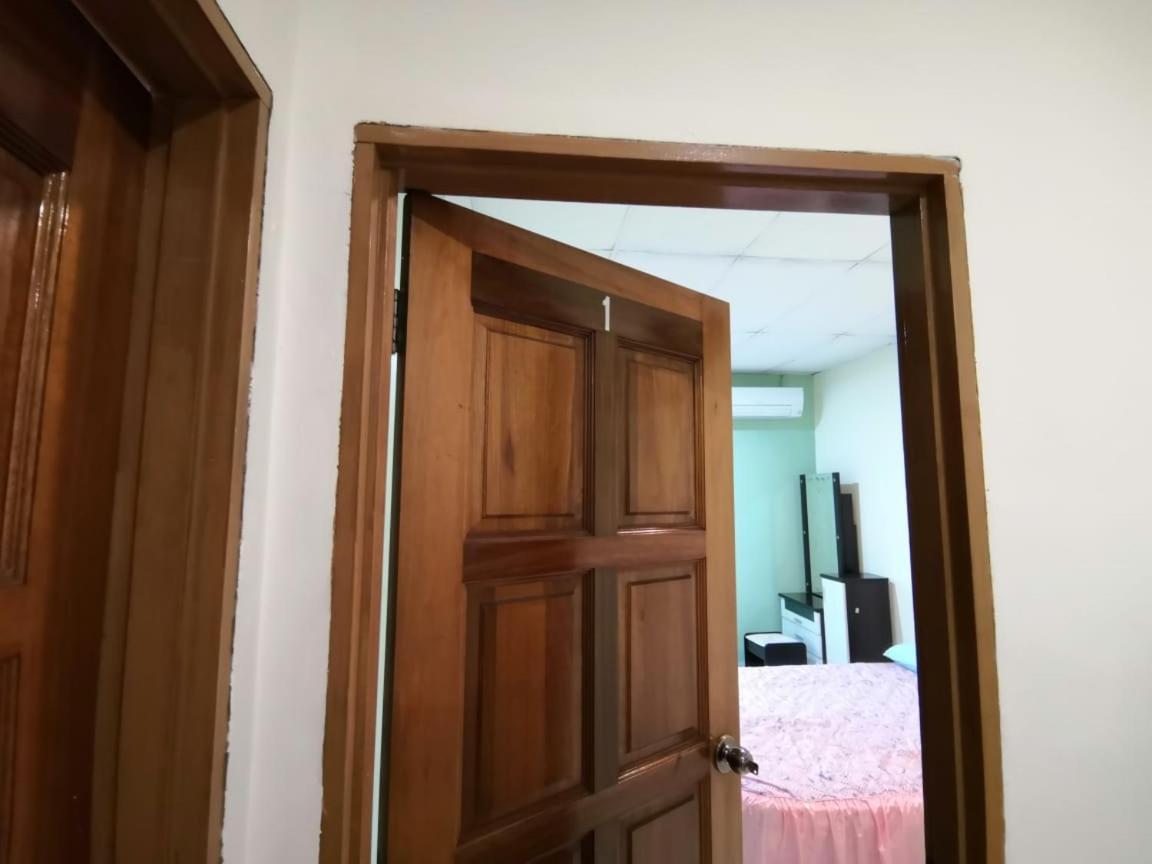 Cosy Homestay Ulu Tiram Zewnętrze zdjęcie