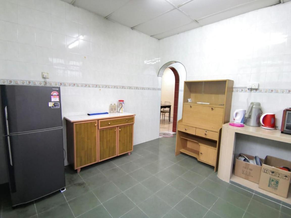 Cosy Homestay Ulu Tiram Zewnętrze zdjęcie