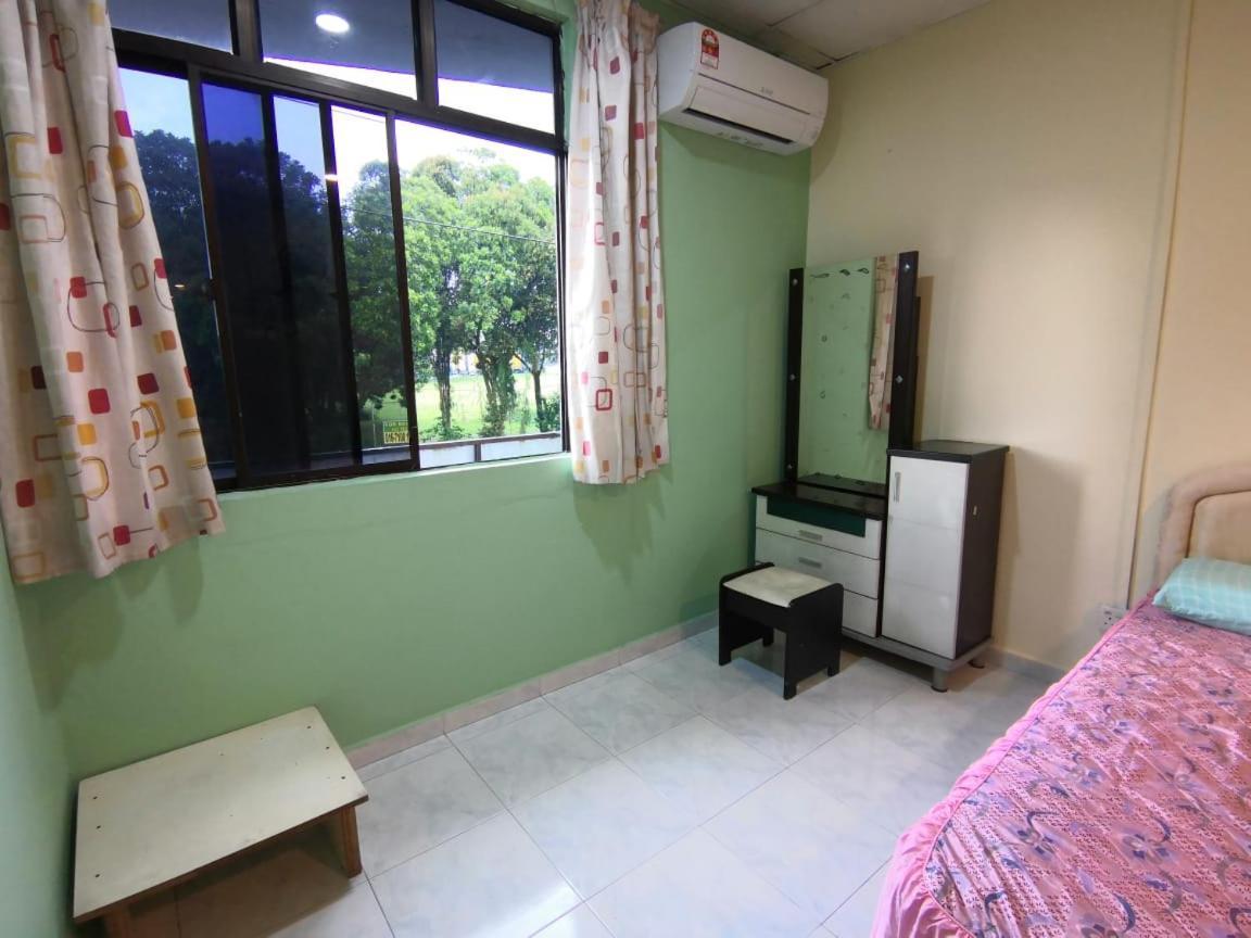 Cosy Homestay Ulu Tiram Zewnętrze zdjęcie